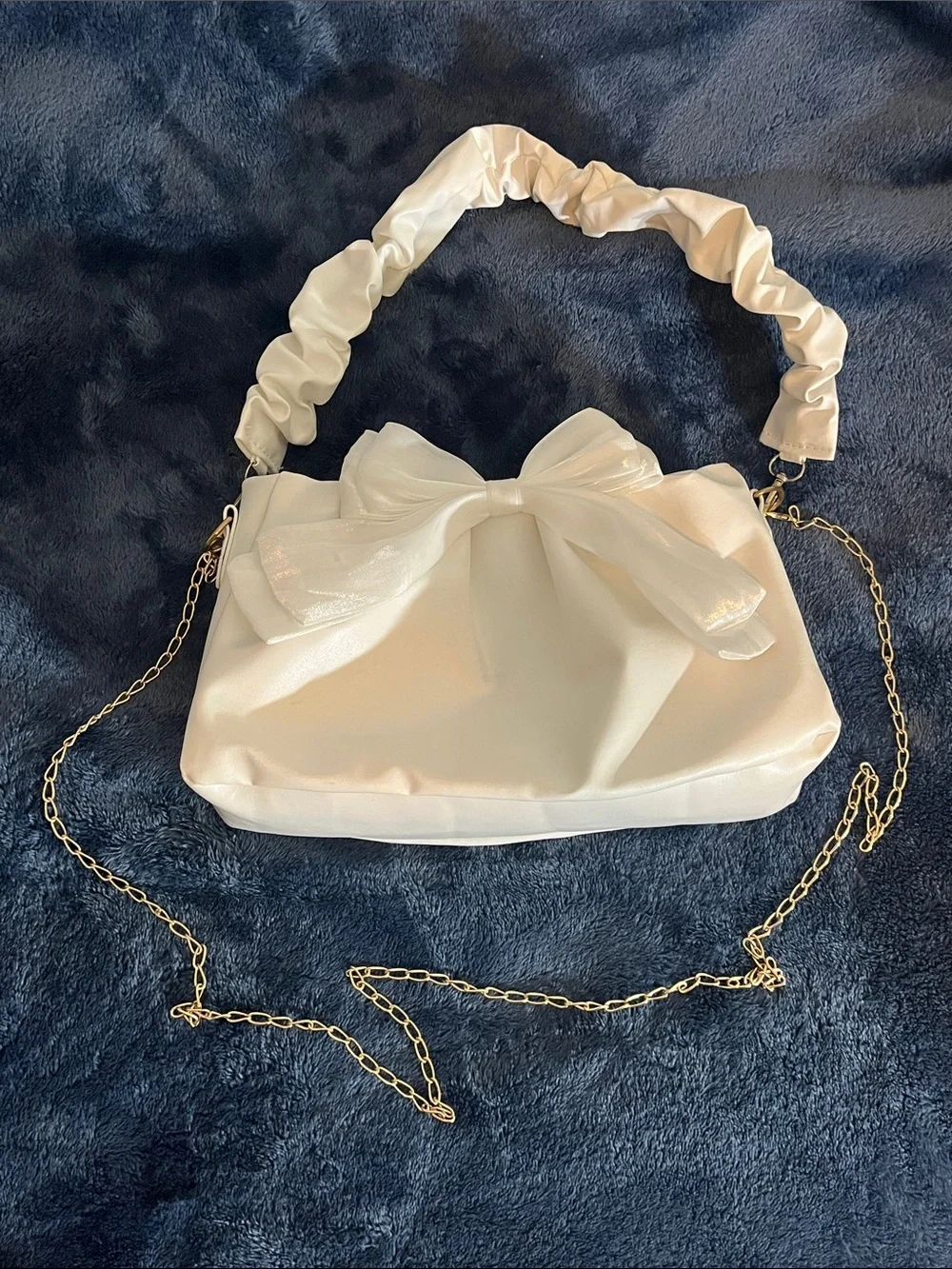 N/A white bow